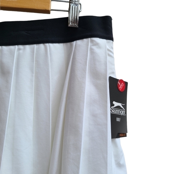 Slazenger Tech Pleated Skort in White with Black Waistband, Size XXL - Picture 5 of 11